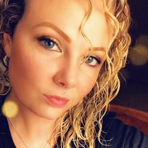 Meet your Posher, Bethany